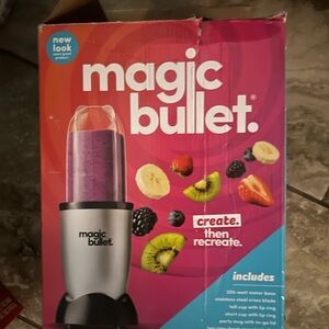 Magic Bullet Blender with Silver Base